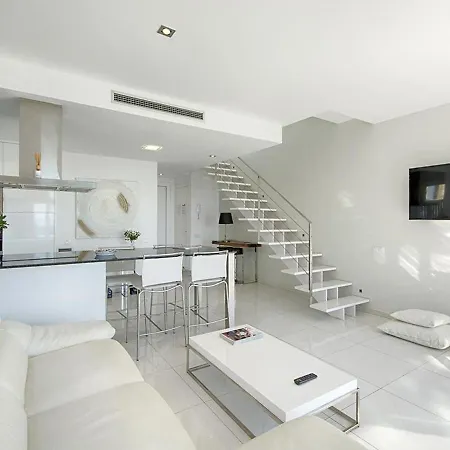Myfenolleda B - Preciosa Casa En Grifeu Con Piscina Compartida Y Parking - Es-228-126 * Llanca