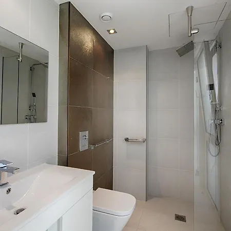 Myfenolleda B - Preciosa Casa En Grifeu Con Piscina Compartida Y Parking - Es-228-126 *